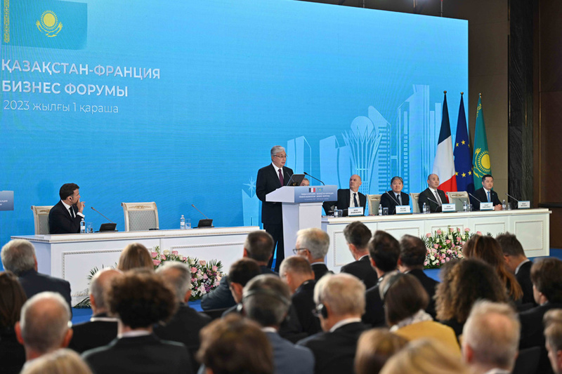 Presidentti Macron ja ranskalaiset yritykset vierailivat Kazakstanissa