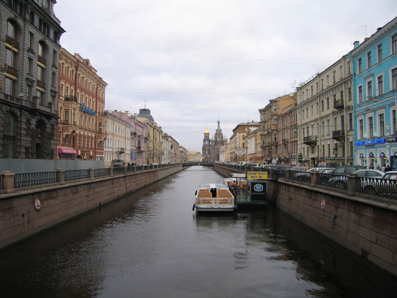 Pietarin keskusta kätkee alleen satoja käyttämättömiä kellaritiloja, jotka saattavat ilmestyä vuokramarkkinoille