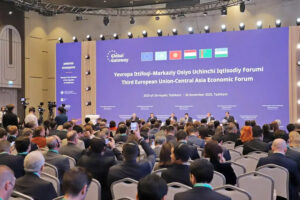 European Union-Central Asia Economic Forum 2025 panel discussion with attendees in Tashkent.